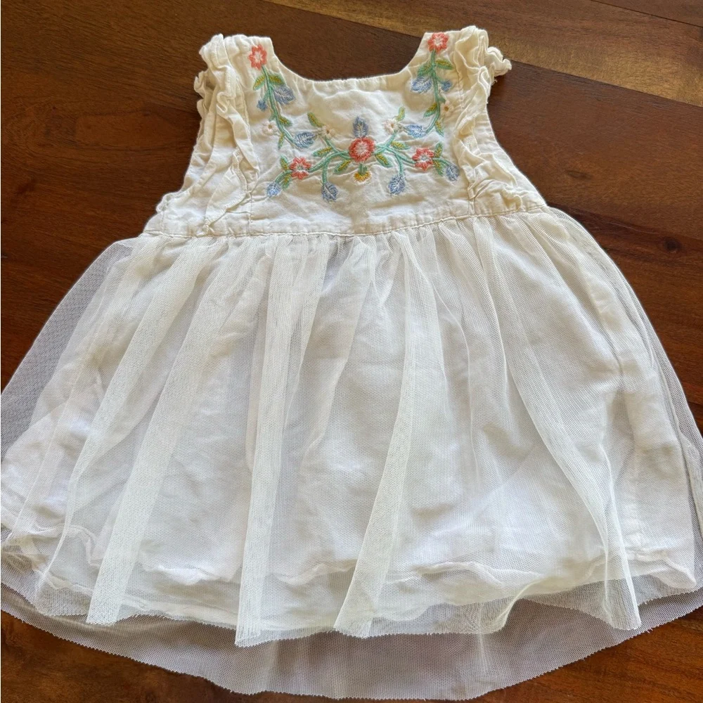 GAP White Dress with Floral Embroidery